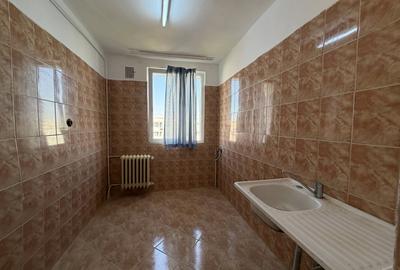 Apartament cu 2 camere semidecomandat în Titan - 9