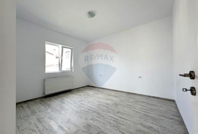 Casă cu 3 camere cu Teren 245 Mp în Valu lui Traian - 6
