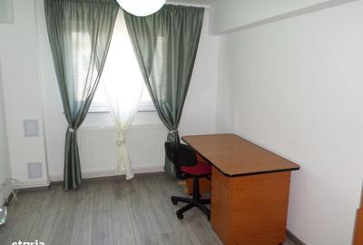 Apartament cu 3 camere decomandat în 9 Mai - 10