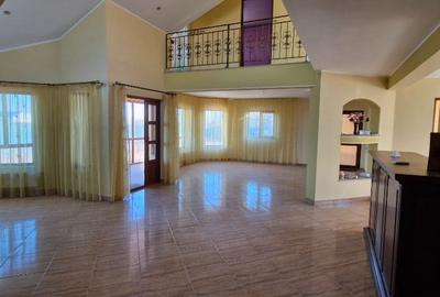 Casă cu 5 camere cu Teren 493 Mp în Smârdan - 3