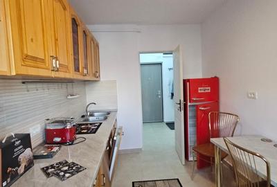 Apartament cu 3 camere semidecomandat în Tei - 3