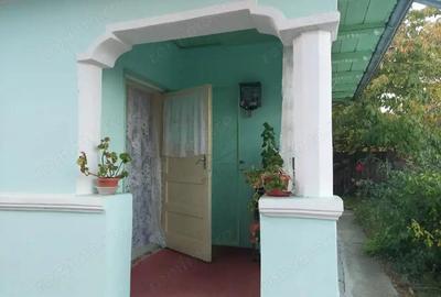 Casa batraneasca bine intretinuta in Bahna - 3