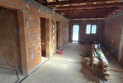 Casă cu Teren 500 Mp în Mera - 2