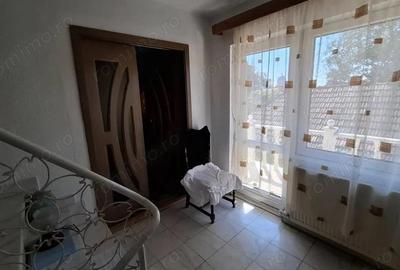Casă cu 3 camere cu Teren 300 Mp în Unirii