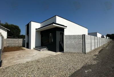 Casă cu 4 camere cu Teren 310 Mp în Berceni