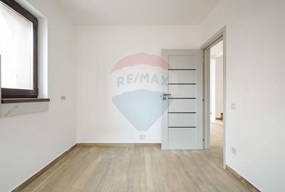 Casă cu 4 camere cu Teren 250 Mp în Sud-Est - 22