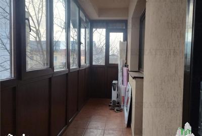 Casă cu 4 camere cu Canalizare în Central - 8