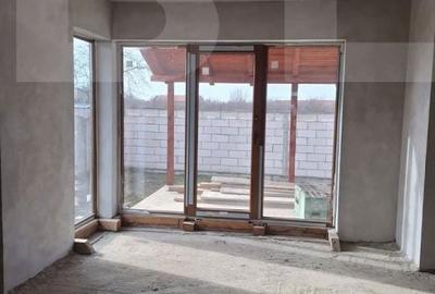 Casă cu 4 camere în Coșteiu - 2
