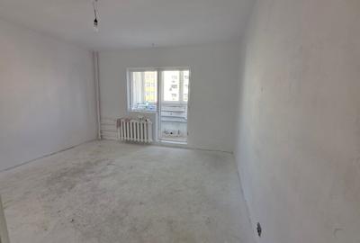 Calea Vitan, vav mall Vitan, bloc 1987, stradal, bloc reabilitat - 9