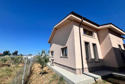 Vila de vanzare in Ovidiu - P+1, teren 470mp Vila de vanzare in Ovidiu - P+1, teren 470mp - 2