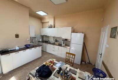 Casa parter + mansarda, situat la curte comuna, teren propriu, 3 locatari ! - 9