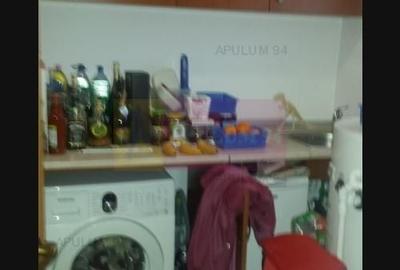 Casă cu 6 camere cu Teren 120 Mp în Drumul Sării