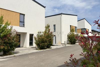 Vila individuala 5 camere Tunari 1 Decembrie - 23