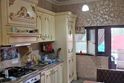 Casă cu 6 camere cu Teren 698 Mp în Sânmartin - 4