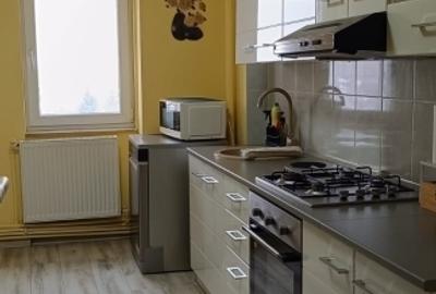 Apartament cu 4 camere decomandat în Cug