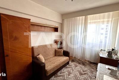 Apartament cu 4 camere decomandat în Central - 1