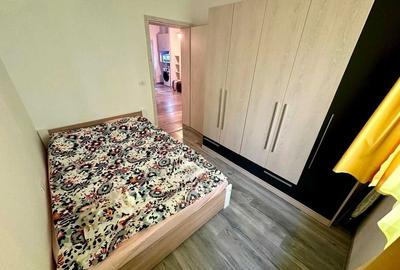 Bloc tip viluta, doar 3 vecini. La asfalt. Mobilat si utilat. - 6