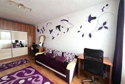 Apartament cu 2 camere decomandat, mobilat în Valenta - 3