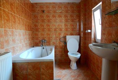 Casă individuală cu 5 camere în 1 Mai - 10