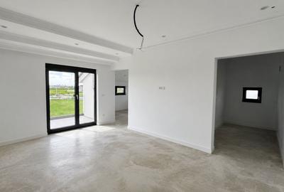 Apartament cu 3 camere semidecomandat în Moșnița Veche - 2