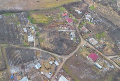 Teren Construcții intravilan de 2889 mp, în Comarna - 8