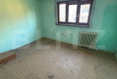 Apartament cu 3 camere decomandat în Independenței - 11