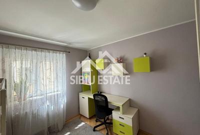 Apartament cu 3 camere decomandat în Hipodrom 4 - 9
