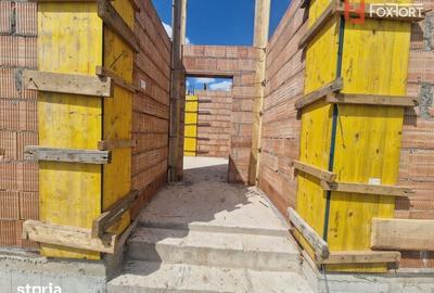 Casă cu 3 camere cu Teren 300 Mp în Remetea Mare - 4