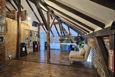 Casa de birouri de inchiriat 11 camere - 24