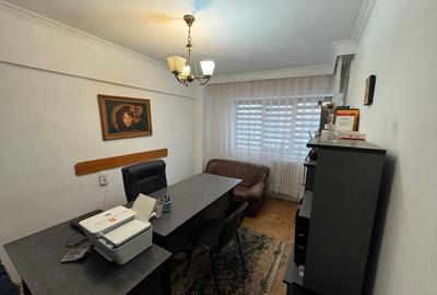 Garsoniera & Cabinet zona Farmacia Convalaria ETAJ 1 - 2