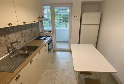 Apartament 3 camere decomandate, central - 1