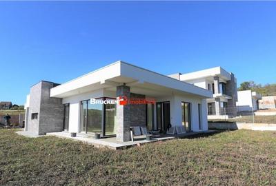 Casă cu 4 camere cu Teren 570 Mp în Iorga - 12