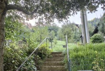 Casă cu 11 camere cu Teren 1560 Mp în Moieciu