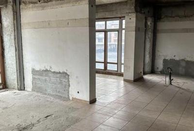 Spațiu comercial, de 892 mp, în 1 Mai - 4