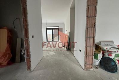 Duplex cu 5 camere cu Canalizare în Săcălaz - 8