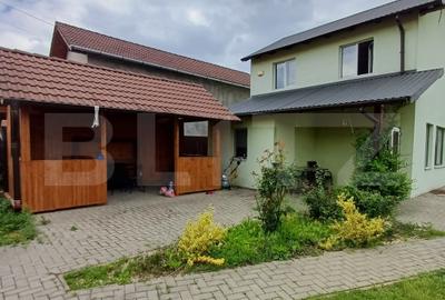 Casa cu spatiu comercial, in zona Poiana