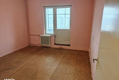 Apartament cu 3 camere decomandat în Central - 3