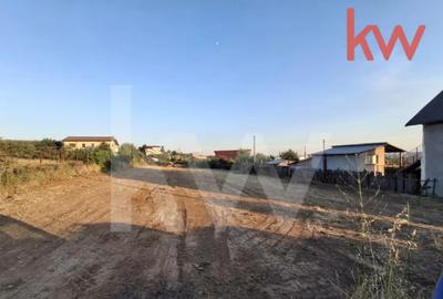 Teren de 2502 mp, în Central - 4