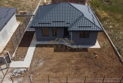 De vanzare / 3 Camere / 2 Bai / Berceni - 5