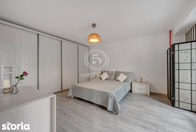 Apartament cu 3 camere, mobilat în Decebal