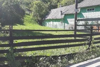 Teren de 1460 mp, în Central - 6