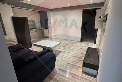 Apartament cu 2 camere semidecomandat, mobilat în Republicii