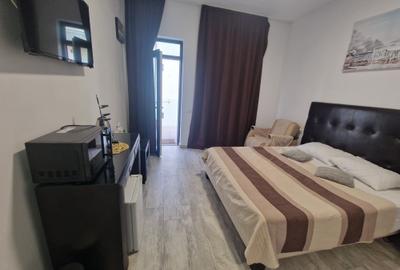 Mamaia Sat - Garsoniera mobilata-utilata,  etaj 1, bloc stradal la Blvd Mamaia - 9