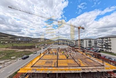 Apartament cu 3 camere semidecomandat în Florești - 2