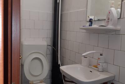 APARTAMENT DECOMANDAT 3 CAMERE - 11