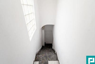 Proprietate cu 5 camere Aurel Vlaicu - 5