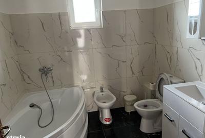 Casă cu 4 camere cu Teren 350 Mp în Central - 2