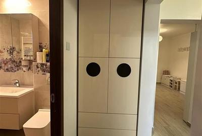 Apartament cu 3 camere decomandat în Palat - 7