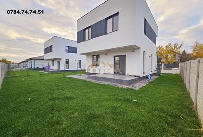 Casă individuală cu 4 camere cu Canalizare în Berceni