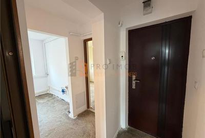 Apartament cu 3 camere decomandat în Micro 14 - 6